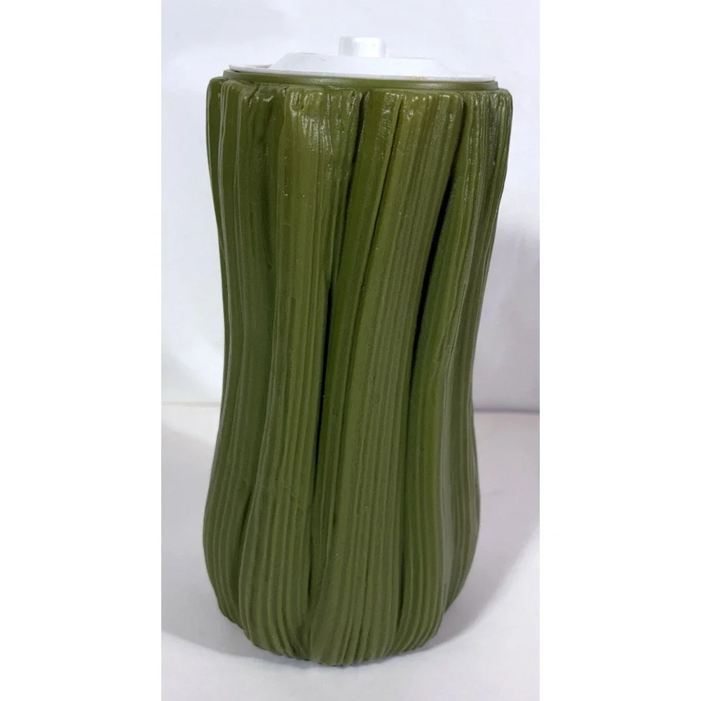 Vintage Sterilite Celery Crisper Vegetable Shaped Green Plastic Container w/ Lid